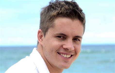 Former home and away actor johnny ruffo has caught up with fellow aussie and australian idol star guy sebastian while on a trip to the us. Chris Harrington (Johnny Ruffo) - Home and Away Characters ...