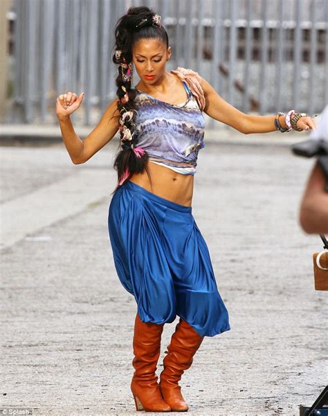 See more ideas about nicole scherzinger, nicole, nichole scherzinger. Tattoo kayu: Nicole Scherzinger reveals her taut tummy