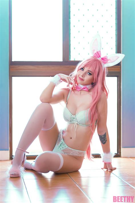 Team fortress 2 and dead or alive 5 Wallpaper : AmyThunderbolt, model, cosplay, pink hair ...