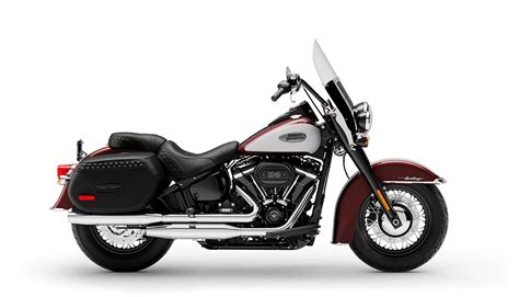 It is rich and offers highly comfortable ride. HD Showroom -2021-softail-heritage classic-details - Route ...