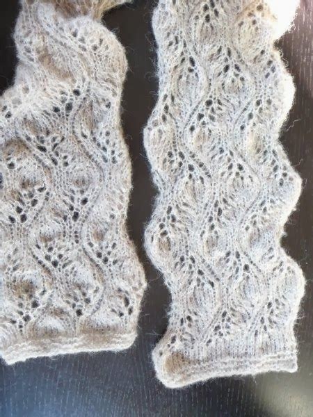 One skein can go such a long way! Free Knitting Pattern for Sjaal in Ajour Lace Scarf ...