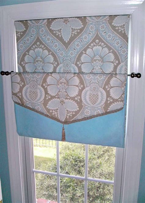 Here you will find roman shade diy tips, roman shade blind ideas, roman window blind pictures, and more. Cordless Roman Shade - no hardware required | Diy shades ...
