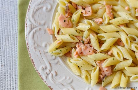 Tagliatelle al salmone senza panna. Tagliatelle al salmone senza panna, ALEBIAFRICANCUISINE.COM