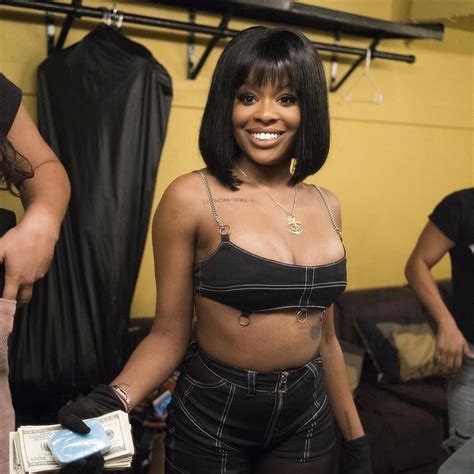 The rapper took to her instagram stories to detail another incident over the weekend after. Azealia Banks Sexy (31 Photos) | #TheFappening