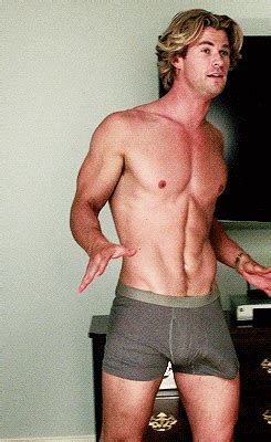 Последние твиты от chris hemsworth (@chrishemsworth). big package on Tumblr