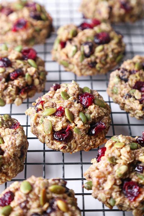 This is loaded with the good stuff, things like hemp protein, chia seeds, goji berries, flaxseeds, maca and lucuma powder. Superfood Breakfast Cookies | Recipe (With images ...