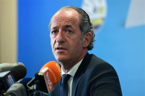 Sono gianni, presidente del cogeo di venezia. Minacce via email a Luca Zaia: «Vorrei spararti in bocca»
