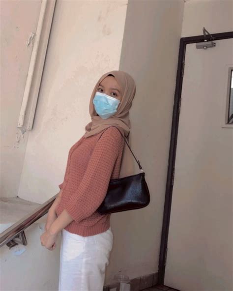 To connect with belajar ngentot, join facebook today. Gadis "Non-Muslim" Cantik Ini Suka Pakai Tudung Dan Sedang Belajar Ilmu Islam Dengan Rakan ...
