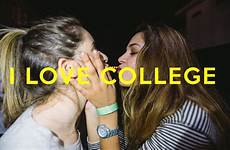 girls college party kissed