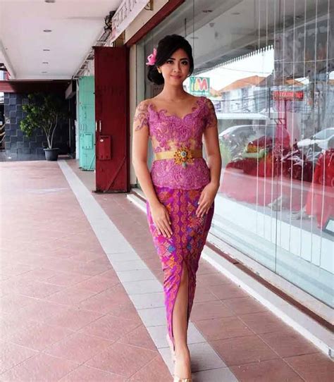 Bahkan akan terhindar dari perbuatan dosa. 30+ Model Baju Kebaya Wisuda Non Muslim - Fashion Modern ...