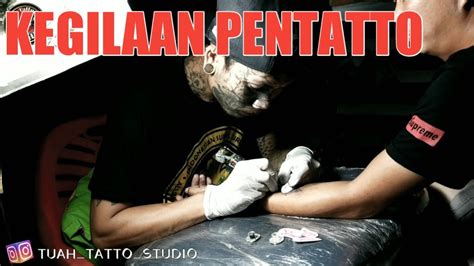 Tetapi sebelum kamu mulai membuat diy tato kecil dengan tongkat dan tusuk, cosmo sarankan untuk melakukannya dengan profesional agar melakukannya dengan benar (dan. PROSES PEMBUATAN TATTO IKAN KEREN DI TANGAN - YouTube