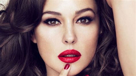 Monica anna maria bellucci is an italian actress and model. Monica Bellucci Makeup Tutorial - YouTube