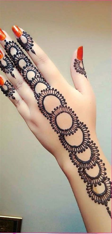 Every muslim girls and women can. Simple and beautiful henna design 2018 | Mehndi designs ...