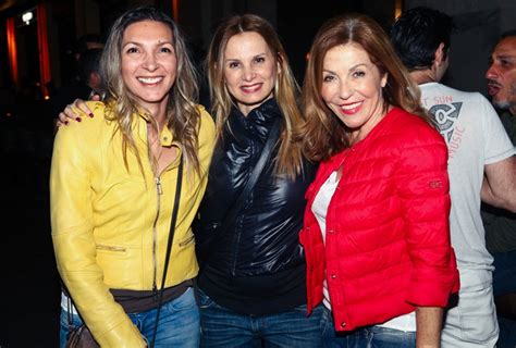 By έπη τρίμη 06/11/2020 20:30. "Ο Θεός της σφαγής" & "Για Όνομα" του Μαρκουλάκη γιορτάστηκαν με ένα μεγάλο πάρτι! - Fay's Control