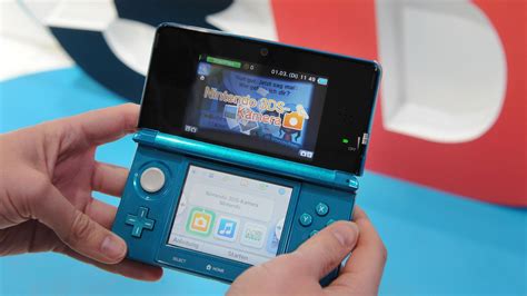 A larger screen means graphics in greater definition, whether they're beating their favorite game or watching a holiday special. Nintendo прекращает производство консолей Nintendo 3DS ...
