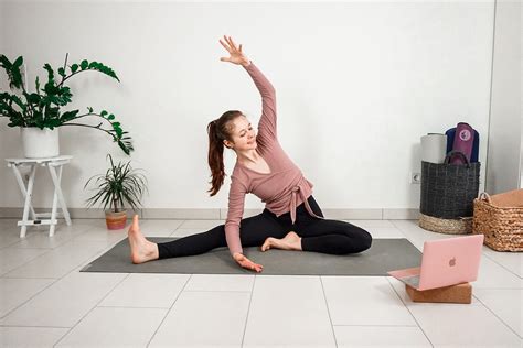 Find the perfect online yoga class for your experience level! Online Private Yoga Classes - Yoga with Uliana