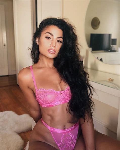 She goes the extra mile to make sure her you might think that reddit is not exactly a marketplace for selling pictures of feet. Latest Tumblr Pictures of Model Mónica Alvarez | Monica ...