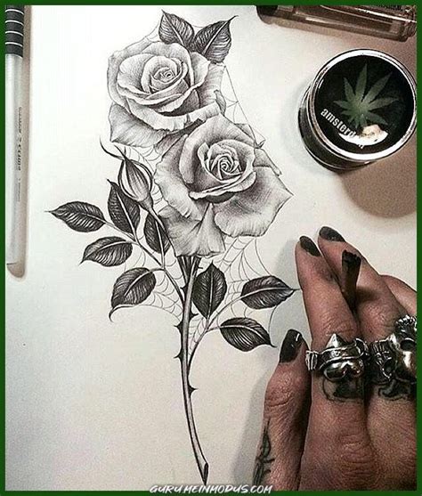 Lerne, wie du eine realistische rose zeichnen kannst. Hüft- / Oberschenkeltattoo | Rosen tattoo, Tattoos ...