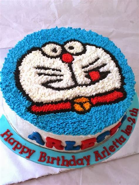 Membuat kue ulang tahun tema doraemon menggunakan teknik buttercream transfer bisa kalian lihat di video ini. Ide 25+ Kue Ultah Karakter