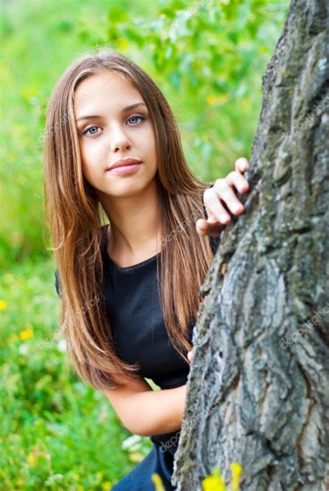 Porträt eines schönen Mädchens Teenager - Stockfotografie ...