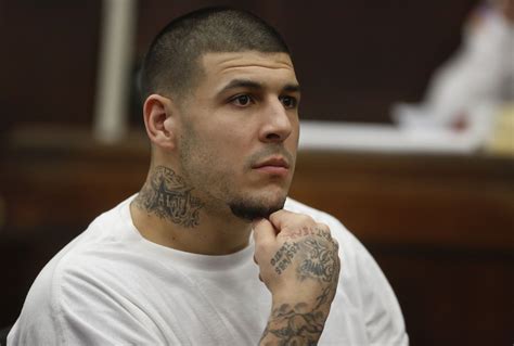 Aaron Hernandez Apparently Has A Bloods Gang Tattoo on His Neck, Photos ...
