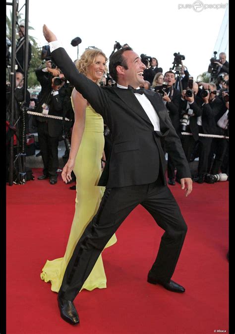 A l'occasion de la rentrée littéraire 2016, alexandre jardin se propose de lire un extrait de son livre les nouveaux amants pour l'actu littéraire. Jean Dujardin et Alexandra Lamy lors du festival de Cannes ...