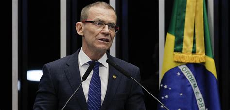 Tiago queiroz/estadão frederick wassef, advogado da família bolsonaro. Primeiro senador gay do Brasil irá assumir vaga no ...