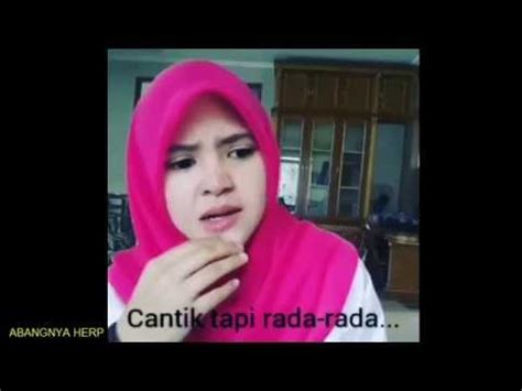 Status fb lucu yang mengundang gelak tawa memang cocok sekali untuk di bagikan, entah itu sebagai acara menghibur diri sendiri ataupun orang lain. Foto Cewek Cantik Lucu Berhijab - Rahman Gambar