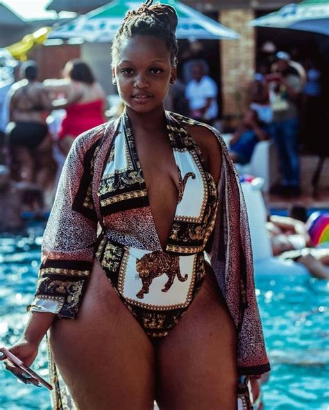 Temperatures and weather in africa. King of Zamunda | Plus size, Women, African women