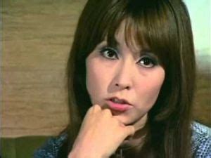 そんな野際陽子さん、プライベートでは1973年に俳優の 千葉真一さん と 結婚 し、1975年には長女で現在女優の 真瀬樹里 さんを 出産 しています。その後、千葉真一さんとは 離婚 しています。 若い頃は「美女」だった芸能人17：中森明菜 野際陽子は昔から変わらず若い!娘や病気についてチェック!