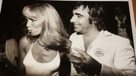 She is the daughter of an englishman and a russian exile. Amanda Lear Forever Amanda Lear: AMANDA LEAR & KEITH MOON