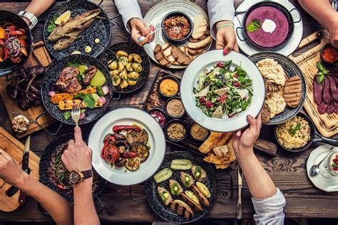 The app will help you find a diet plan best suited for your lifestyle and give you tips, reminders and a food diary to help you stay on track. 7 Best Food Delivery and Ordering Apps for Australia | Man ...