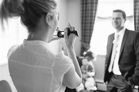 Sie können hochzeitsmode nach ihren wunschen kaufen. Hochzeitsreportage Simone & Christoph in der Eventscheune ...