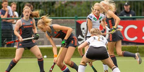 Kijk voor meer artikelen op onze homepage. Nederlands Meisjes B verliest topper van Duitsland - Hockey.nl