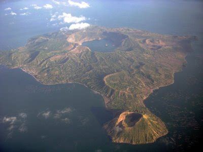 When the taal volcano erupted in 1754 it lasted six months. Der Taal-Vulkan auf den Philippinen