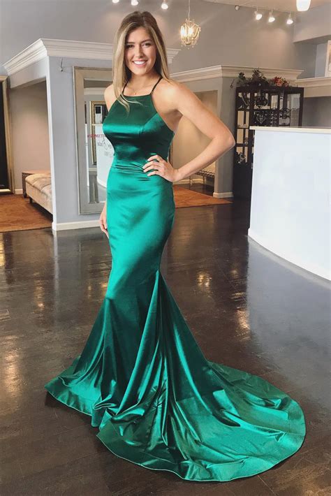 It'll be cool enough outside that you don't have to wear something fresh, and brit is a very smooth and attractive scent. Sexy Dark Green Prom Dress Halter Formal Evening Gown For ...