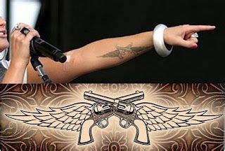 She has three more small tattoos on the same. Miranda Lambert's tattoo.. I love it! | Country tattoos, Tattoos, Miranda lambert tattoo