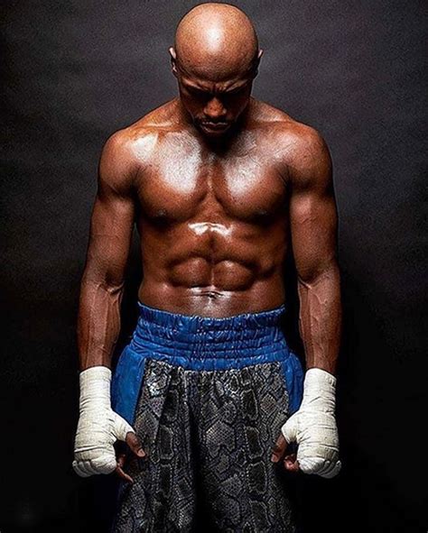 February 24, 1977) is an american professional boxing promoter and former professional boxer. Premier League: El último capricho de Floyd Mayweather ...