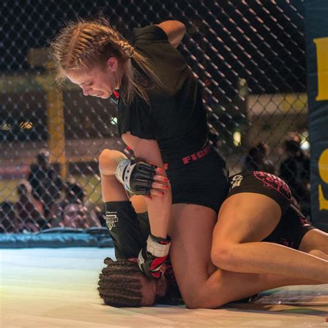 Paige michelle vanzant (née sletten; Paige VanZant - BABES OF MMA