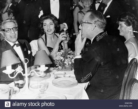 See more ideas about calla, maria callas, opera singers. Maria Callas and Aristotele Onassis smoking - cigarmonkeys ...