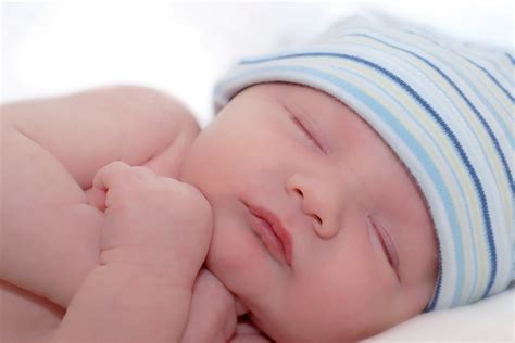 Prevención de muertes de recién nacido. La piel del recién nacido y sus problemas dermatológicos