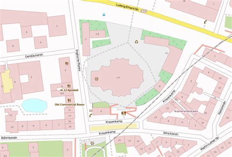 Map of the port of hamburg north of the norderelbe branch of river elbe. St. Michaelis Kirche-Stadtplan mit Satellitenbild und Unterkünften von Hamburg