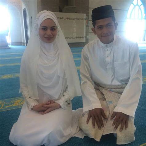 Antaranya ialah si cantik molek izara aishah. Heboh Perkahwinan Johan Ashari Dan Izara Aisyah Mendapat ...