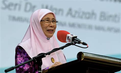 Datuk seri dr wan azizah wan ismail hari ini menegur ahli parlimen kuala nerus, datuk khairuddin aman razali daripada pas. NFCP a dynamic five year plan - DPM | Borneo Post Online