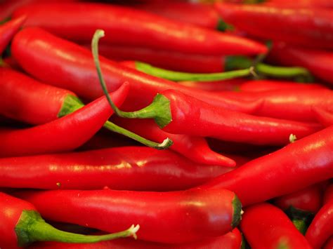 We're a passionate team of mobile enthusiasts on a mission to deliver affordable tech for. #534796 chili, chili peppers, chilli pepper, food, raw, red, spice, spicy, vegetables 4k ...