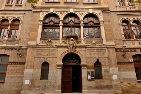 Abarcan las cinco ramas del conocimiento: Escuela de Artes y Oficios | Artes y oficios, Escuela de ...