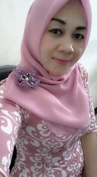 The latest tweets from @suka_stw_tante II on Twitter: "Tante hijab stw…