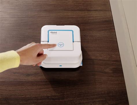Cleaned for 100 minutes emptying convenience: Test iRobot Braava Jet 240 : le robot-serpillière qui lave ...