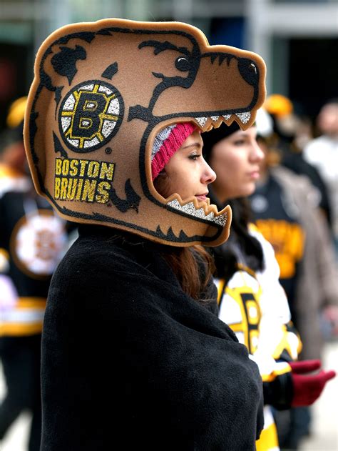 I grew up just outside of boston, went to college in boston, and lived in the city for a few years after graduation before moving to los angeles, which is still my current home after many, many years. Boston Bruins fan - Photos: 2016 NHL Winter Classic - ESPN