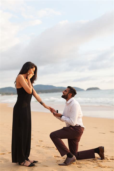 Are you looking for romantic ideas for your marriage proposal? Marriage proposal in Phuket - Thai Do Weddings